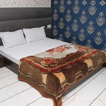 Hotel O Food Plaza Zirakpur Bagian luar foto