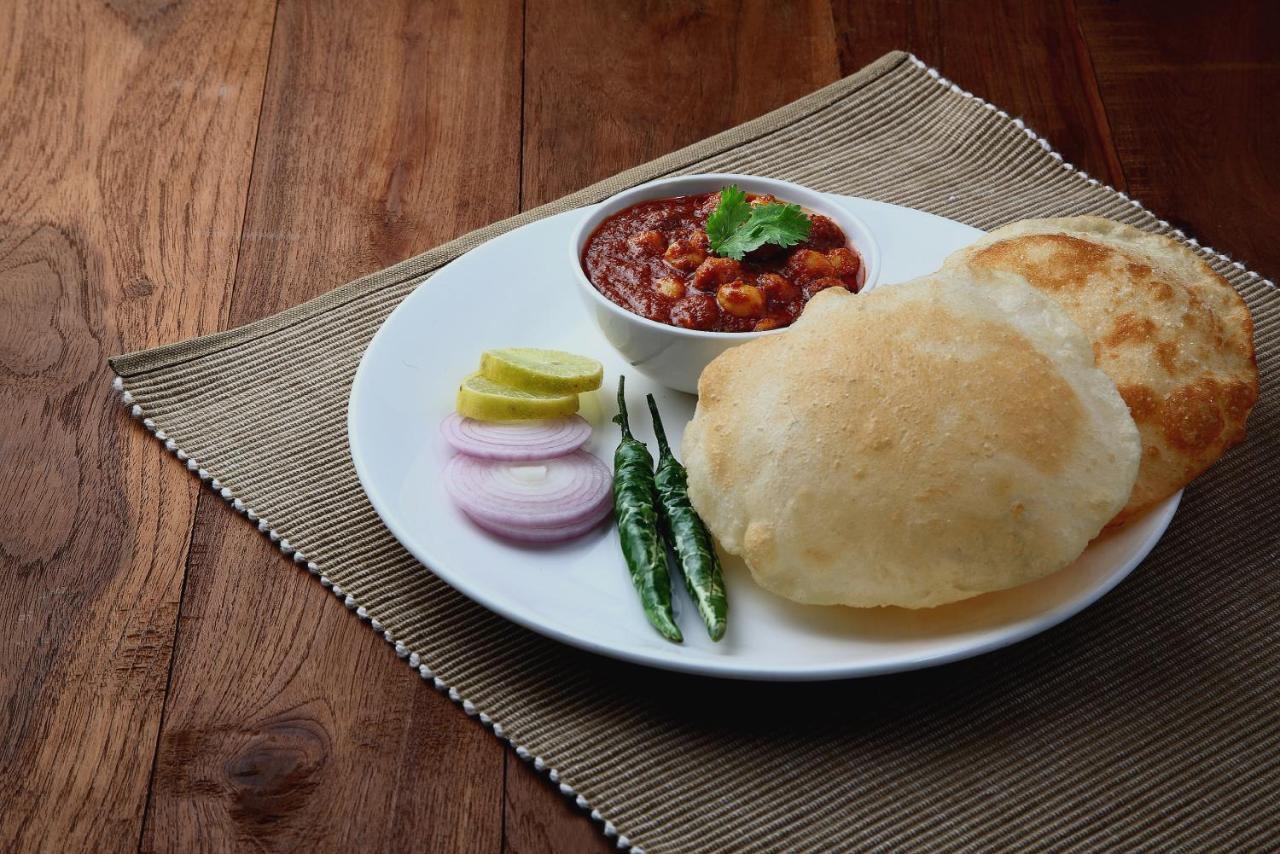 Hotel O Food Plaza Zirakpur Bagian luar foto