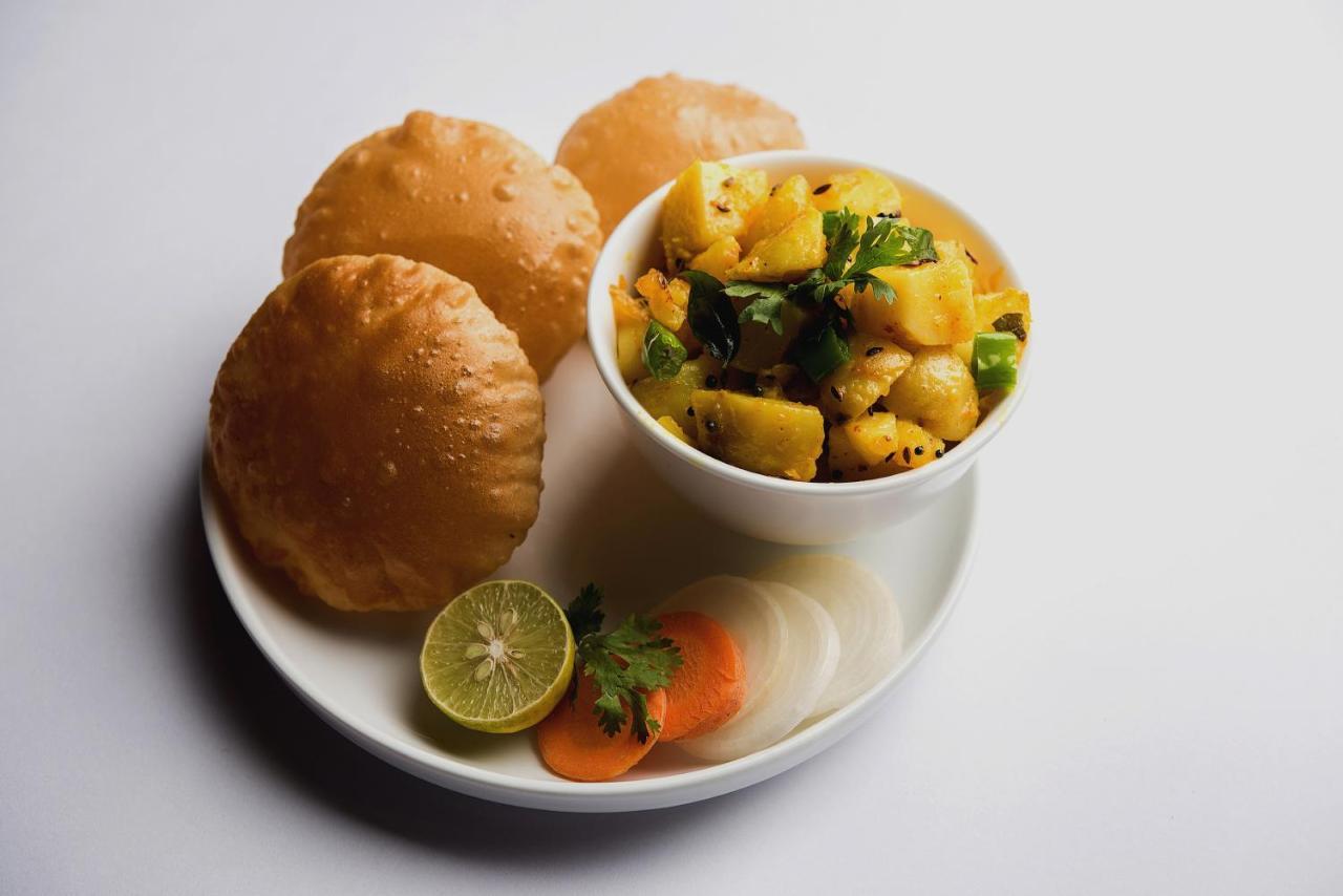 Hotel O Food Plaza Zirakpur Bagian luar foto