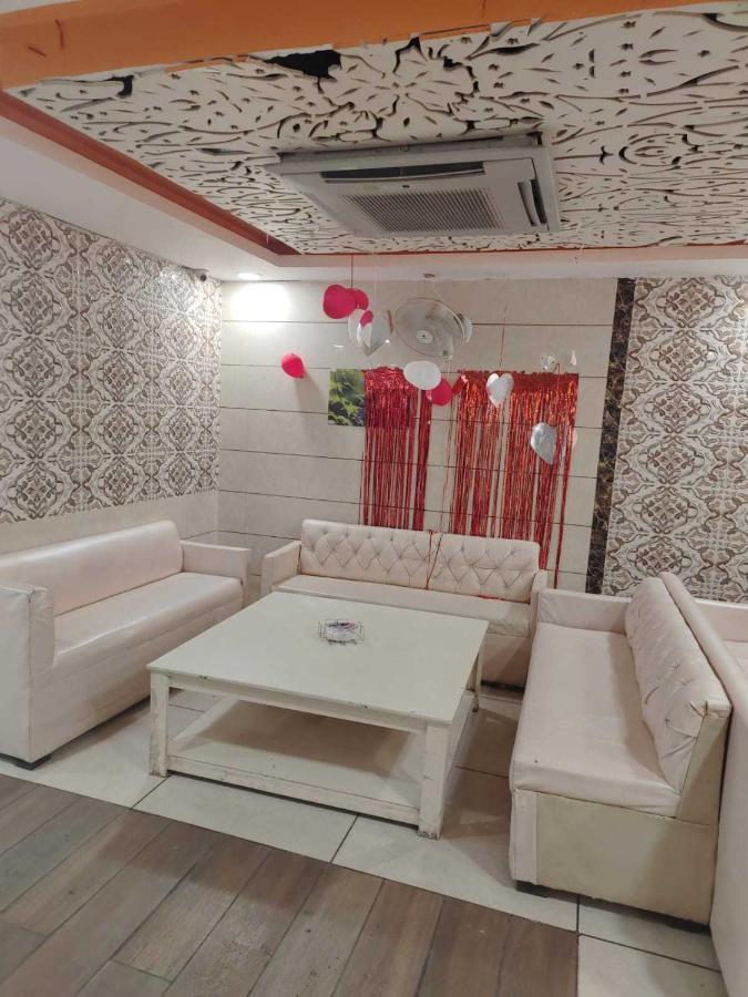 Hotel O Food Plaza Zirakpur Bagian luar foto